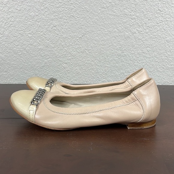 AGL Ballet Cap Toe Flats with Chain at Toes Nude Beige Gold Sz 38 US 7.5 - Picture 6 of 10